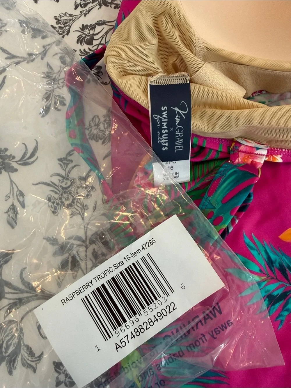Swimsuits For All Fuchsia Tropical Floral Tankini with Solid Fuchsia Short